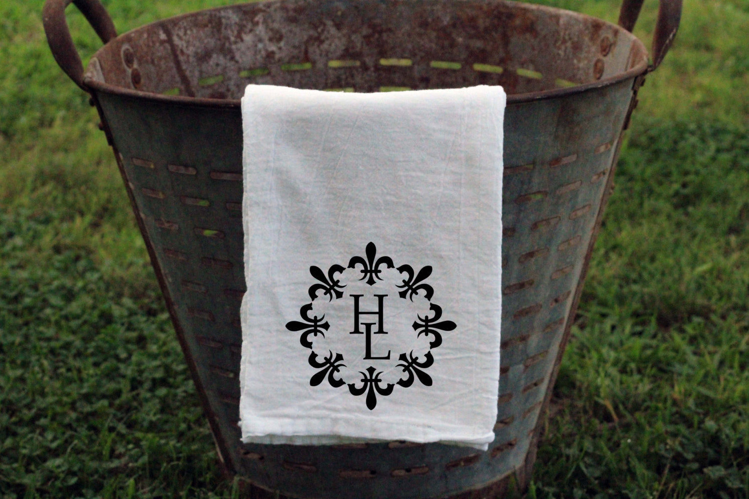 Circle Fleur De Lis Monogrammed Flour Sack Towel - Returning Grace Designs